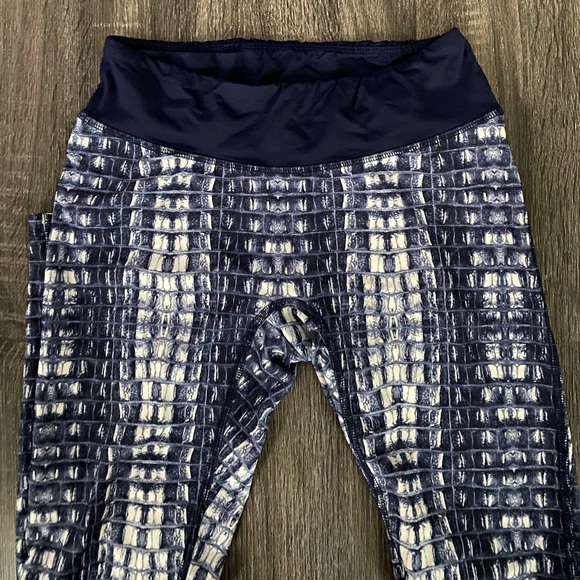 PrismSport Blue Snakeskin Leggings M - Picture 2 of 6